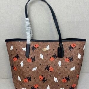 👑Coach City Tote In Signature Canvas With Halloween Print